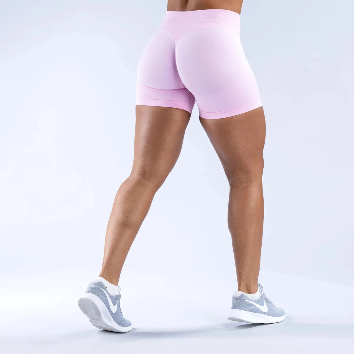 Seamless High-Waist Fitness Yoga Shorts – Butt-Lifting Gym Shorts for Women