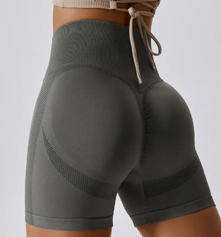 Seamless Butt-Lifting Yoga Shorts – High-Waist Gym Shorts for Women