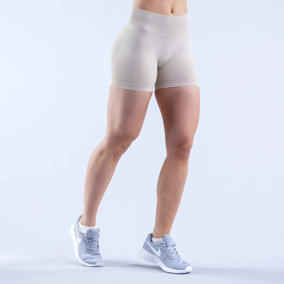 Seamless High-Waist Fitness Yoga Shorts – Butt-Lifting Gym Shorts for Women