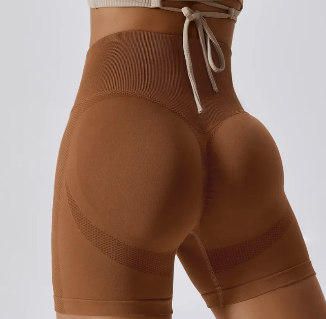 High-Comfort Seamless Yoga Shorts – Soft Gym Shorts for Women